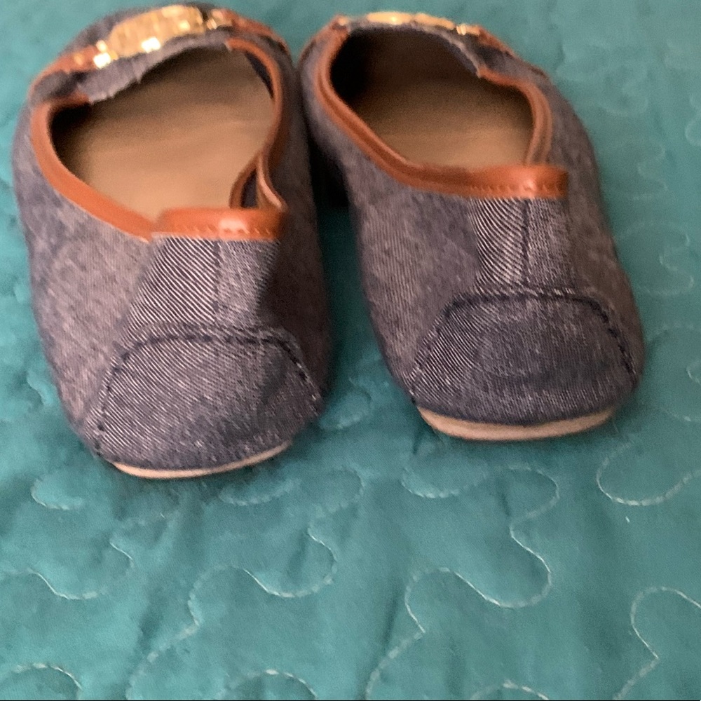 Christian Siriano Flats - Picture 7 of 12